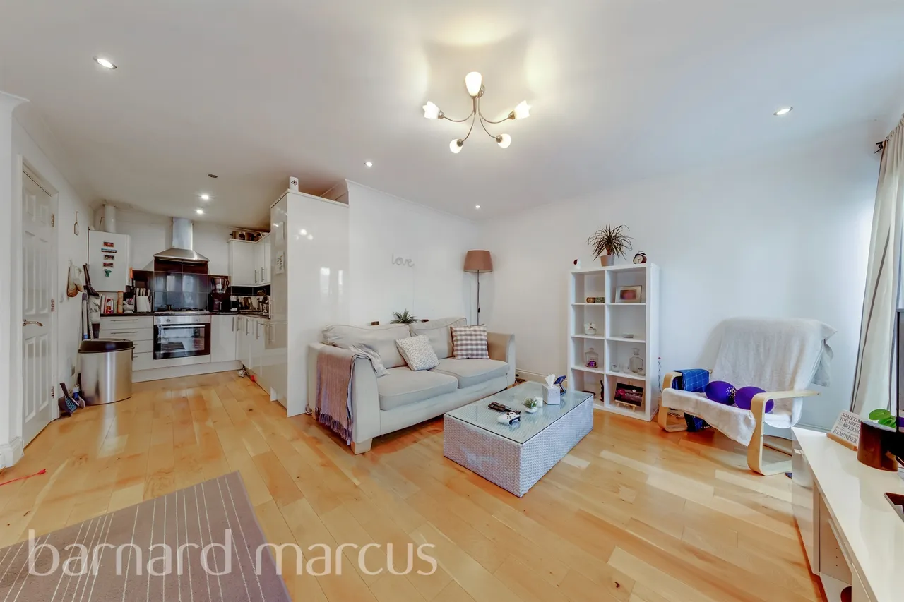 1 bed flat for sale — London Road, Croydon