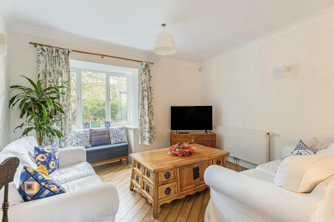 Firs Road, Salisbury, SP5, photo 6