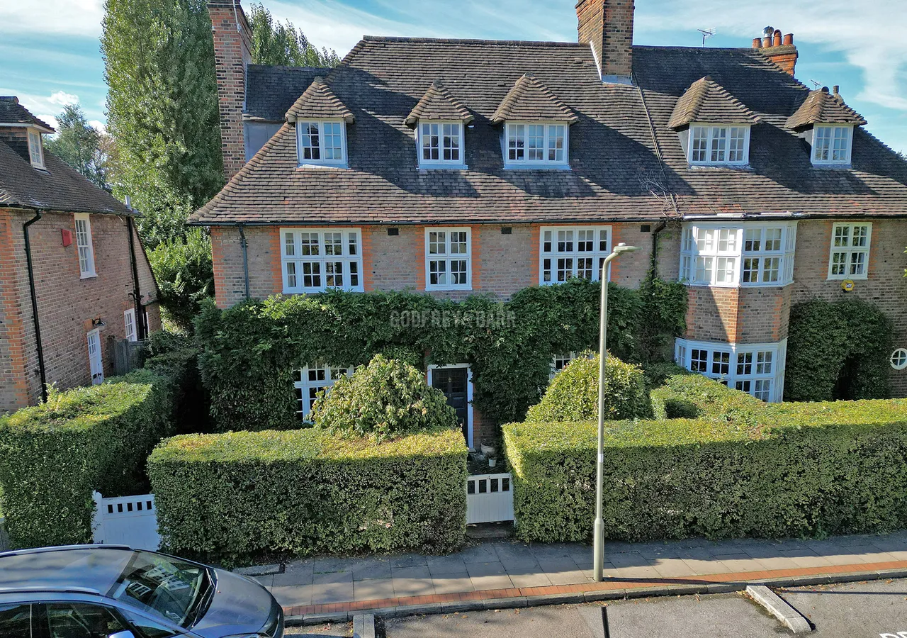 5 bed house for sale, Corringway Hampstead Garden Suburb, NW11