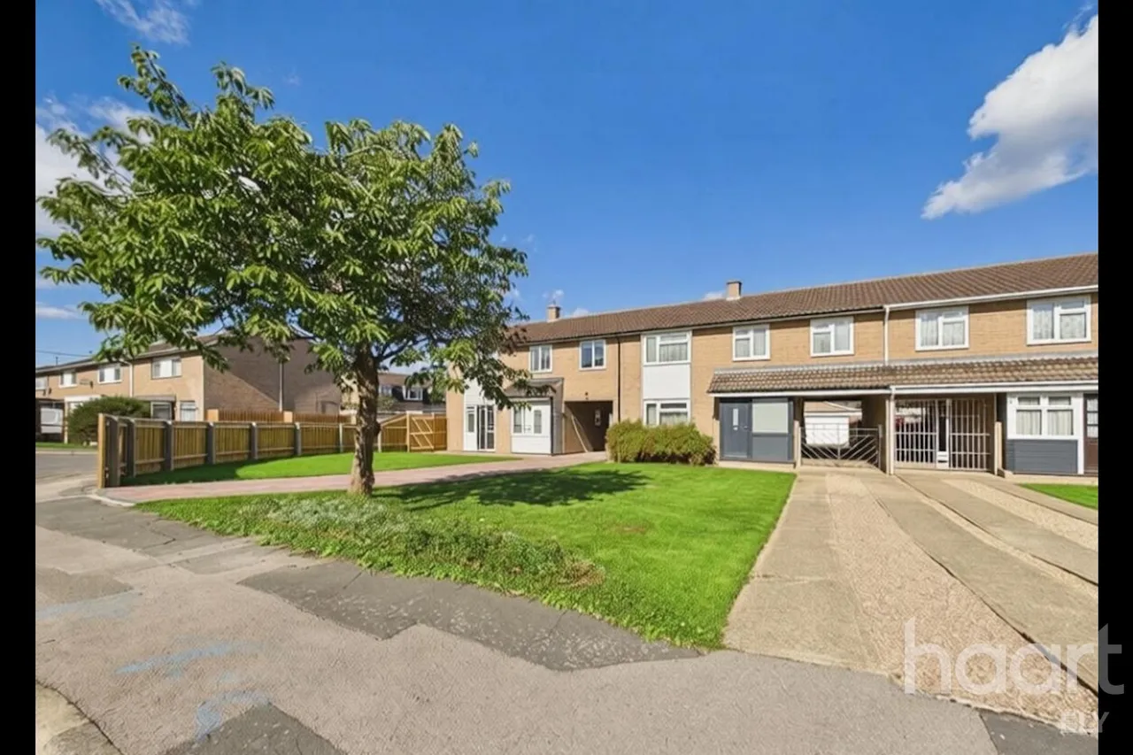 4 bed house for sale, Mostyn Close, Sutton, CB6