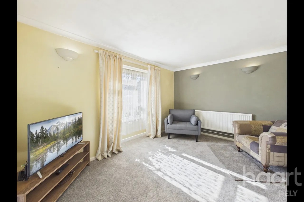 Mostyn Close, Sutton, CB6, photo 6