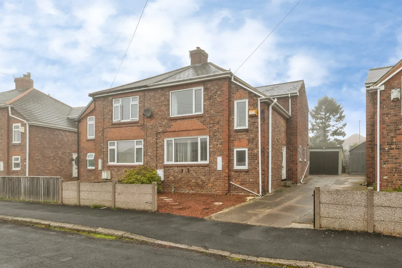 3 bed house for sale, Quinn Crescent, Wingate, TS28