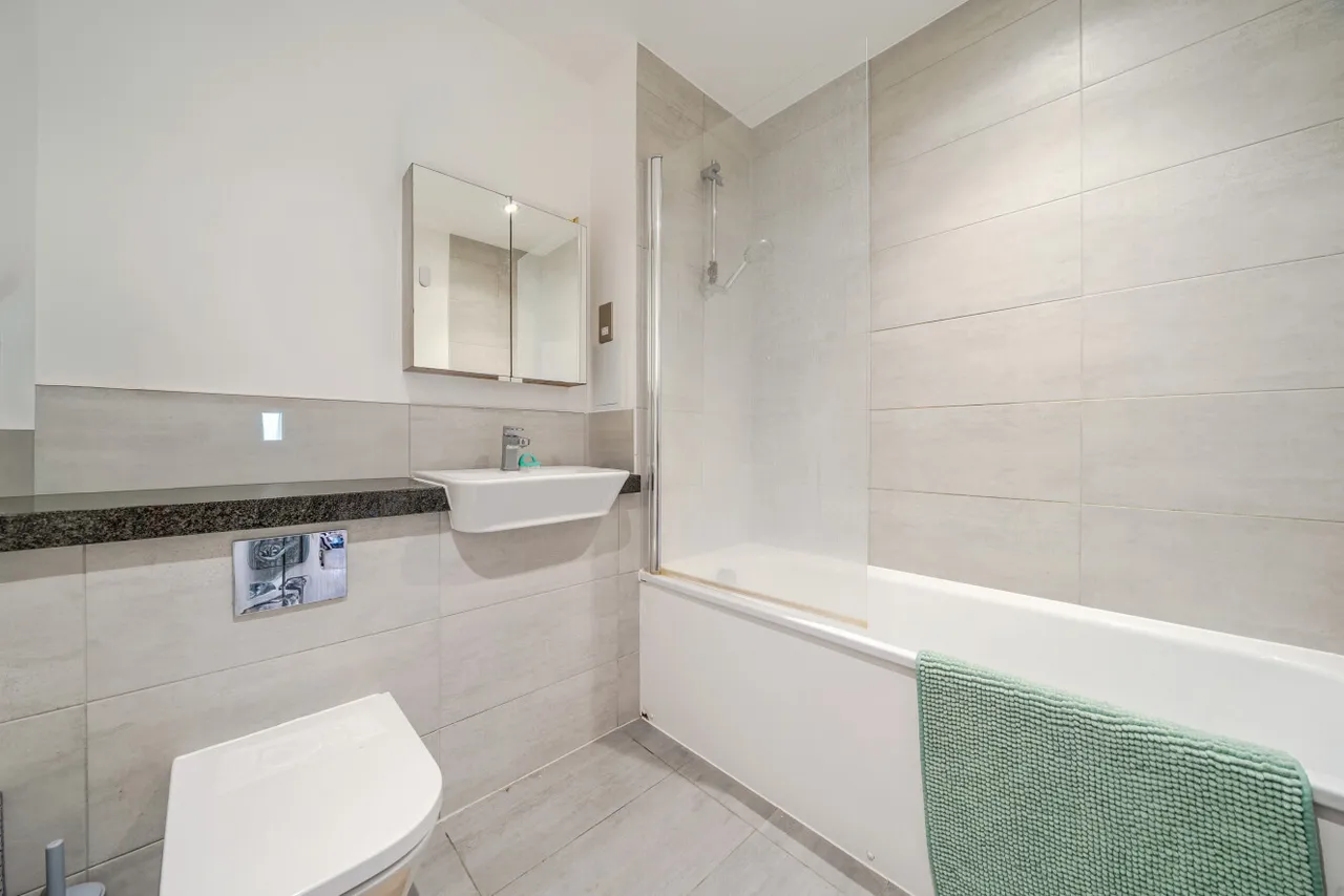 Queens Road, London, SE15, photo 17