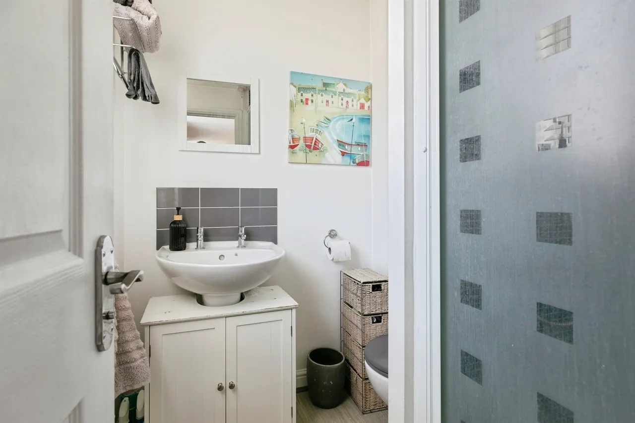 Hemmingway Close, Havercroft, Wakefield, photo 12