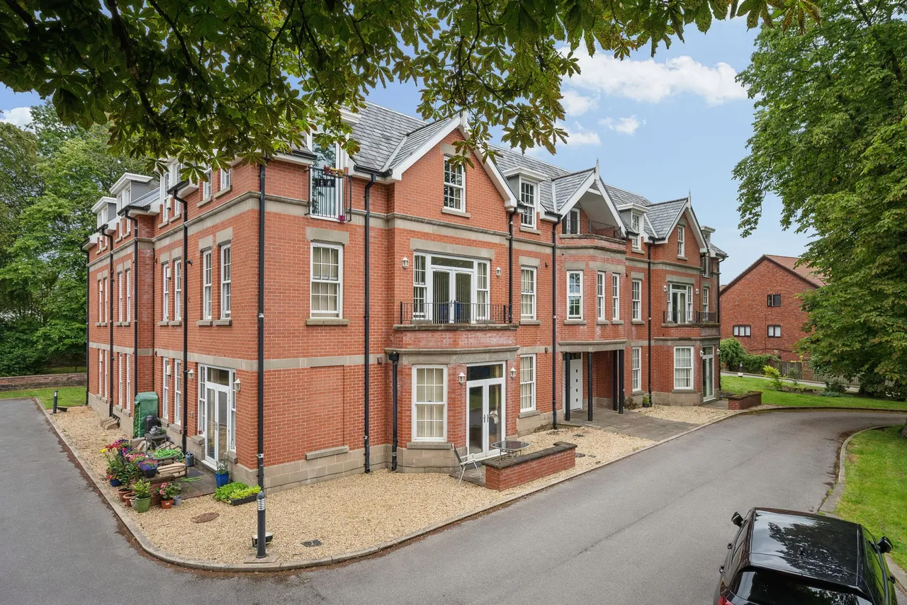 3 bed flat for sale, Greenmount Lane, Heaton