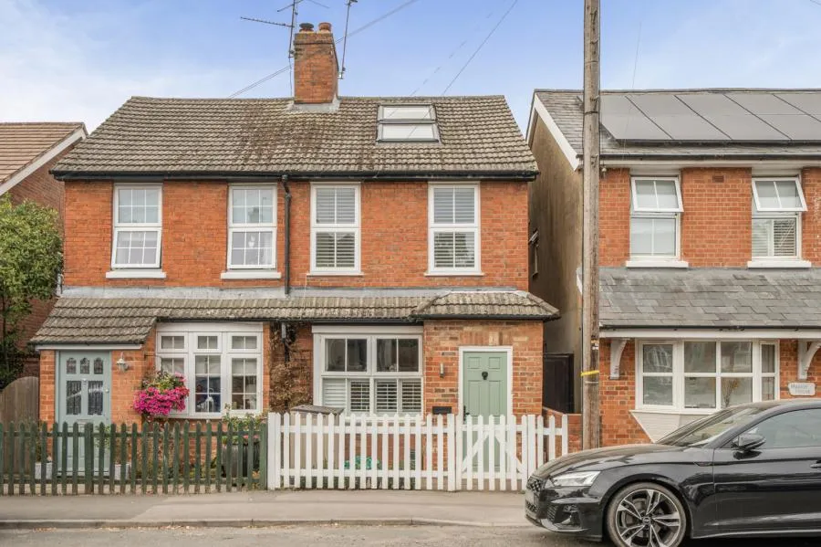 3 bed house for sale, Victoria Road, Wargrave, RG10