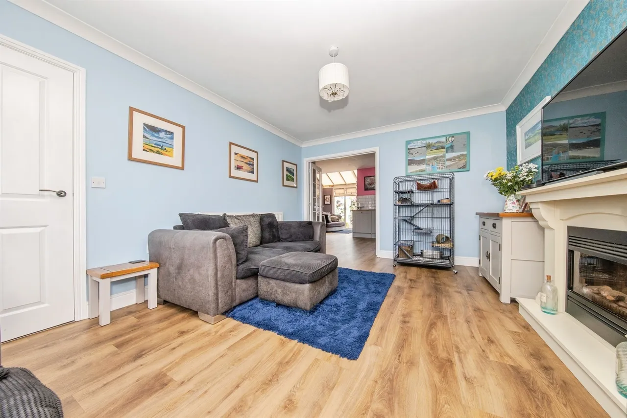 Meadow Crescent, Purdis Farm, IP3, photo 8