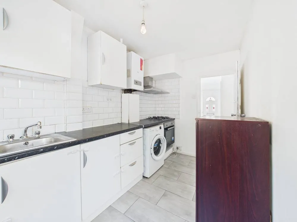Feltham, Middlesex, photo 5