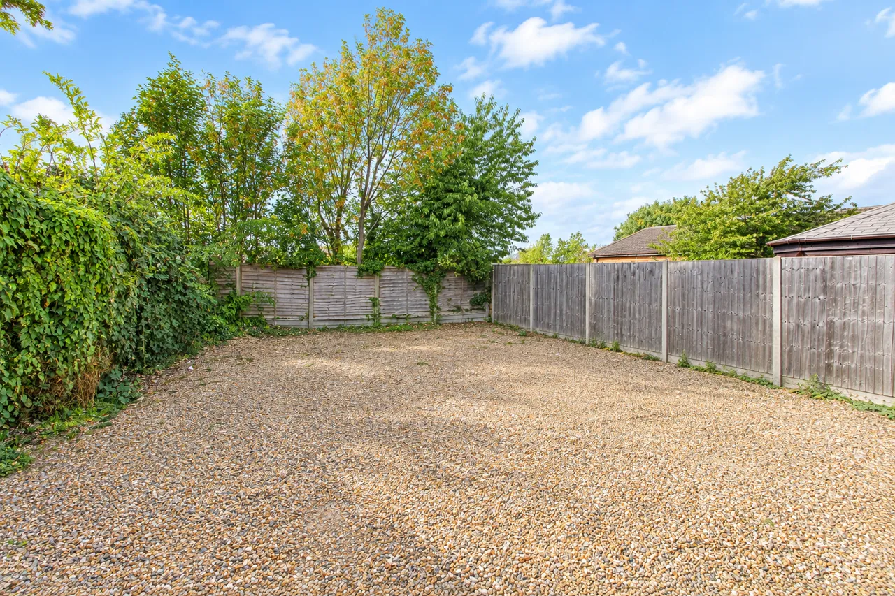 The Walnuts Bedford Road, Wootton, MK43, photo 12