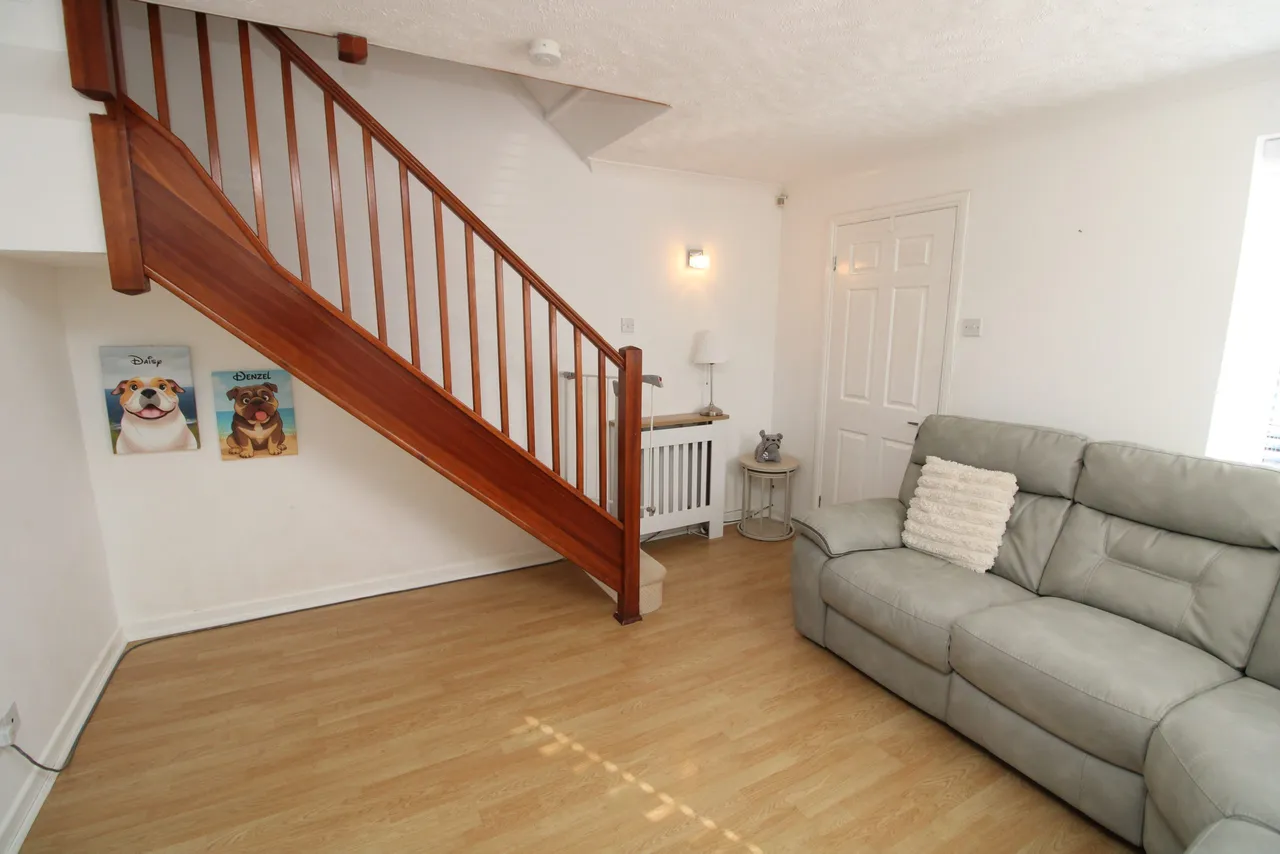 The Walnuts Bedford Road, Wootton, MK43, photo 6