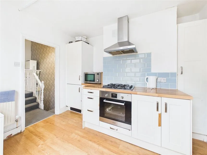 Strone Road, London, E12, photo 6