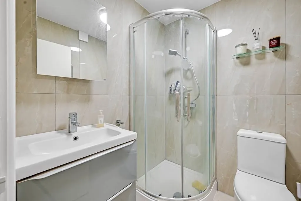 Mowbray Road, London, photo 9