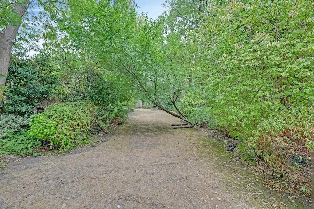 Mowbray Road, London, photo 13