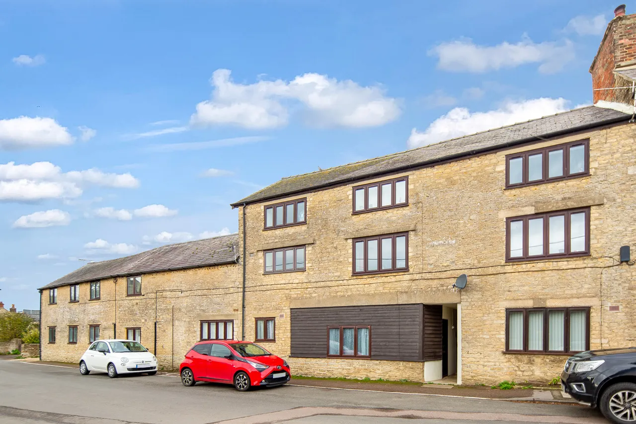 1 bed flat for sale, East Street, Fritwell
