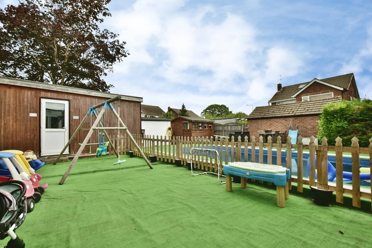 Sudbury Drive, Heald Green, Cheadle, Greater Manchester, SK8, photo 16