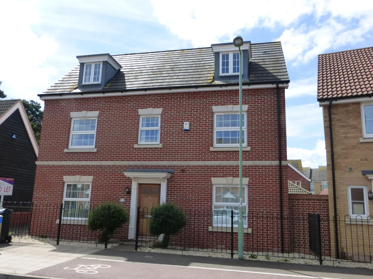 5 bed house to rent — Thistle Way, Red Lodge, BURY ST. EDMUNDS