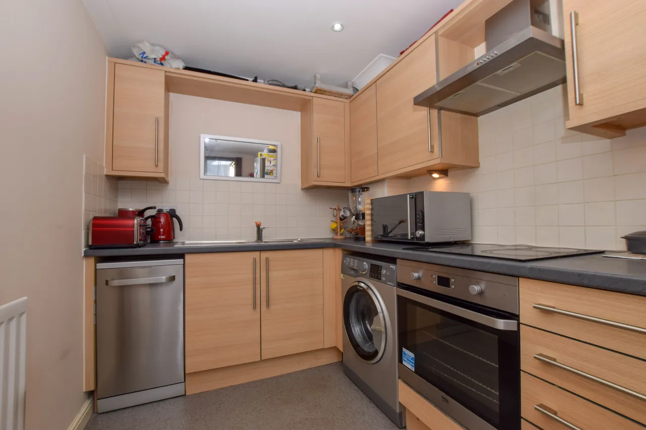 Flat 8, Salisbury House, Watford, photo 9