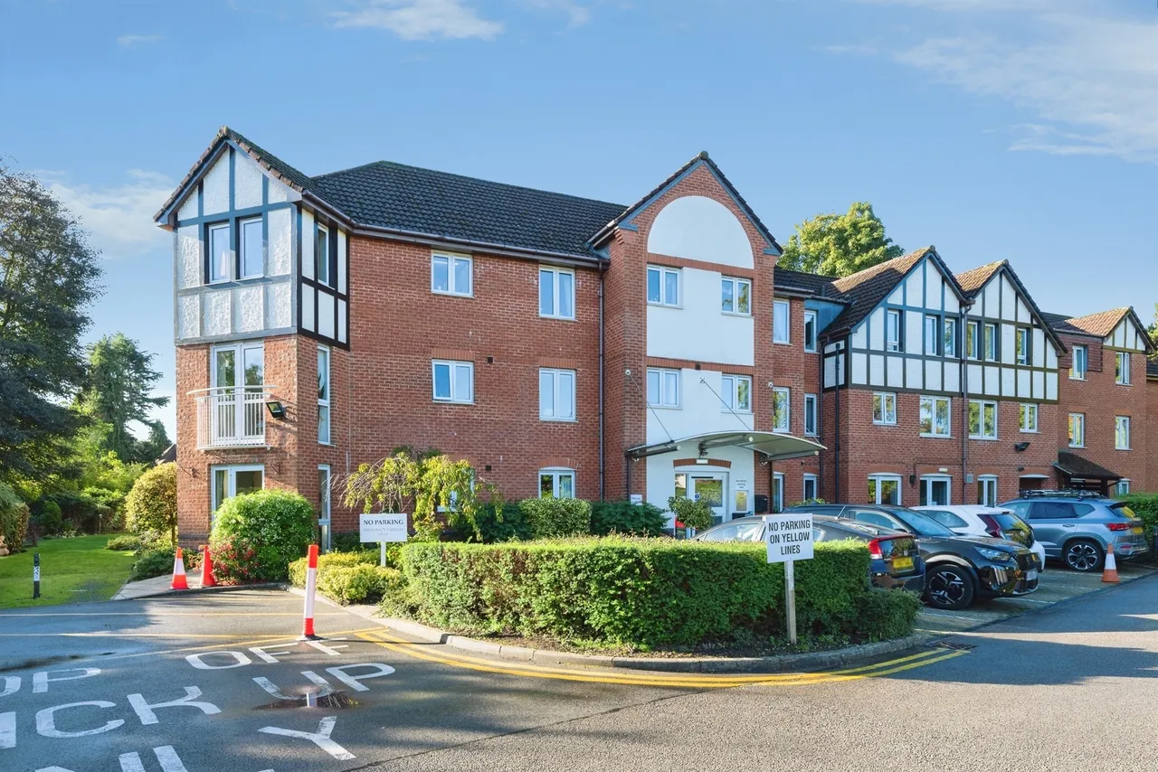 1 bed flat for sale, Ella Court, Kirk Ella, HU10
