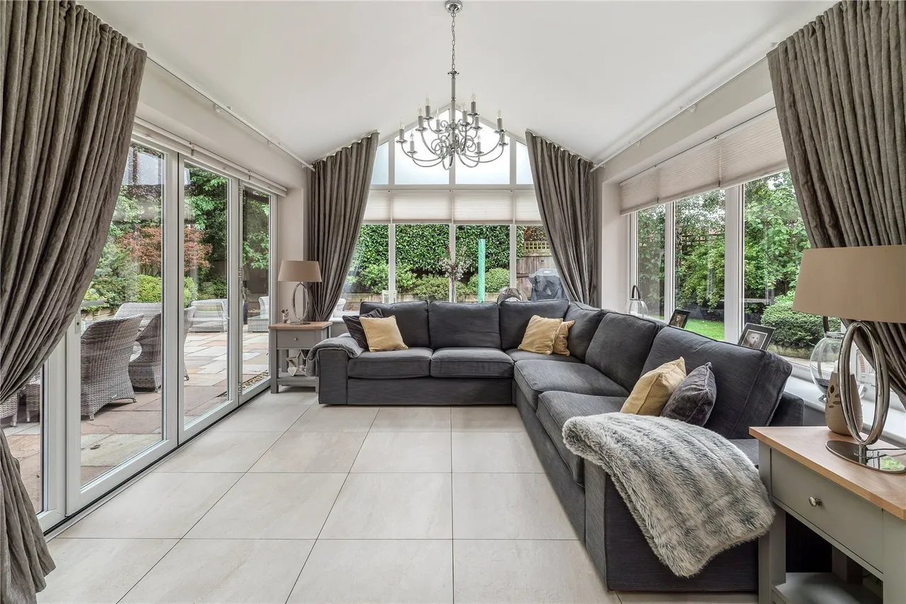 Robinson Close, Wilmslow, SK9, photo 8