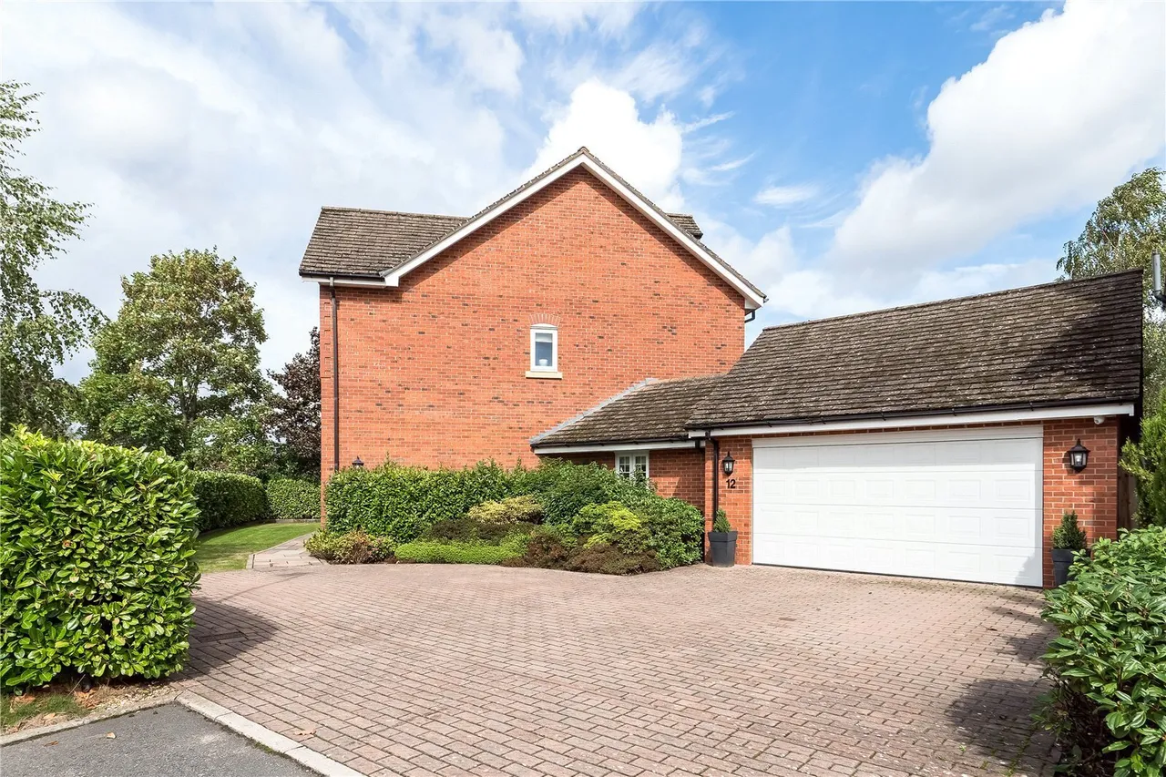 Robinson Close, Wilmslow, SK9, photo 22