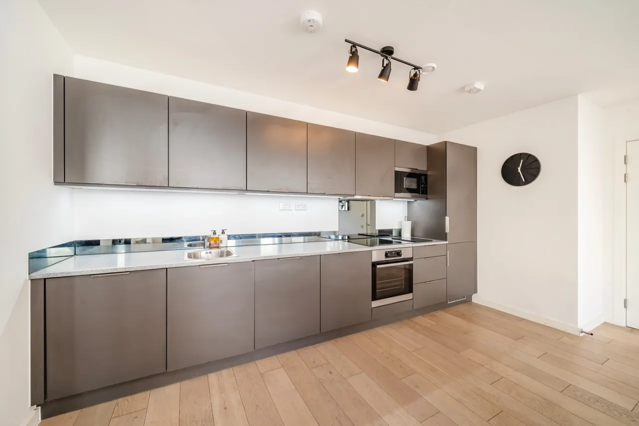 Chatfield Road, London, SW11, photo 10