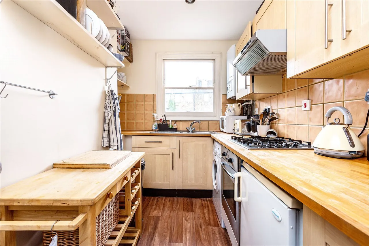 Northcote Road, London, SW11, photo 2