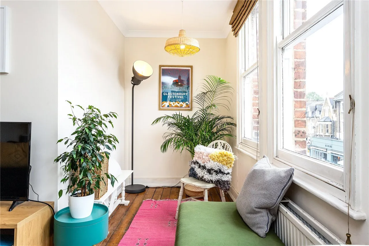 Northcote Road, London, SW11, photo 3