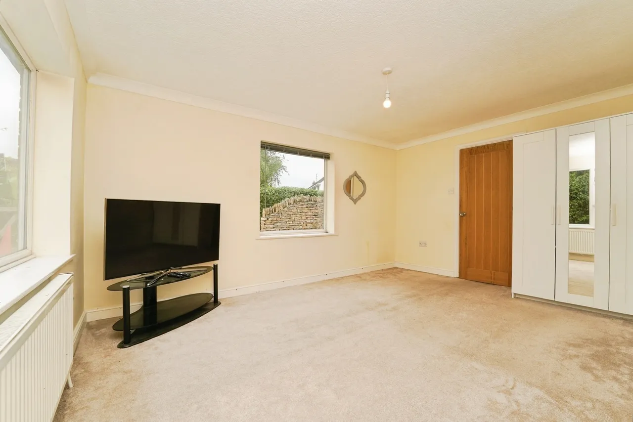 Pecked Lane, Cheltenham, GL52, photo 2