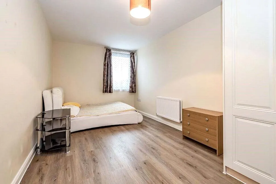 Queen Marys Avenue, Watford, Hertfordshire, WD18, photo 5