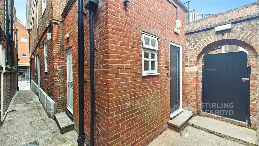 High Street, Guildford, GU1, photo 4