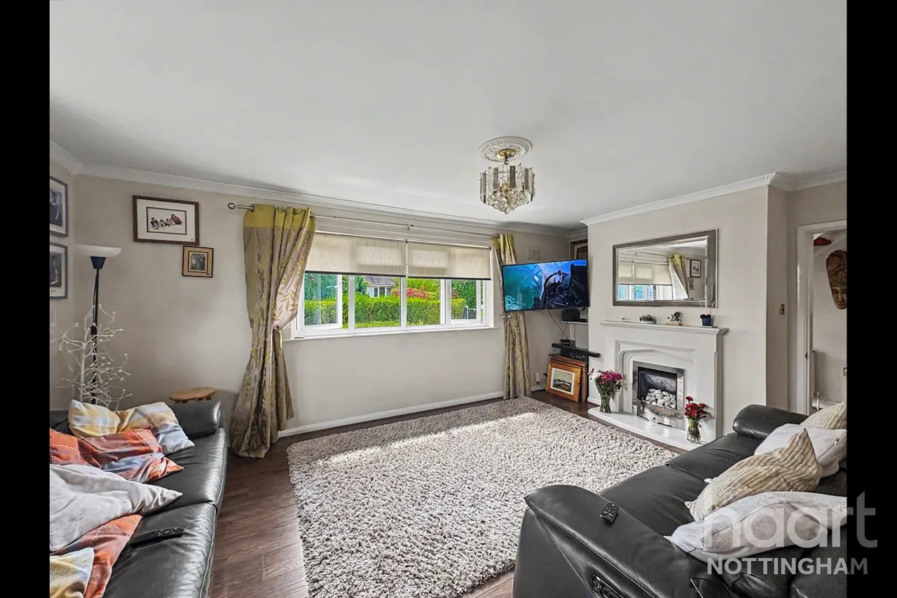 Sutton Passeys Crescent, Wollaton Park, NG8, photo 5