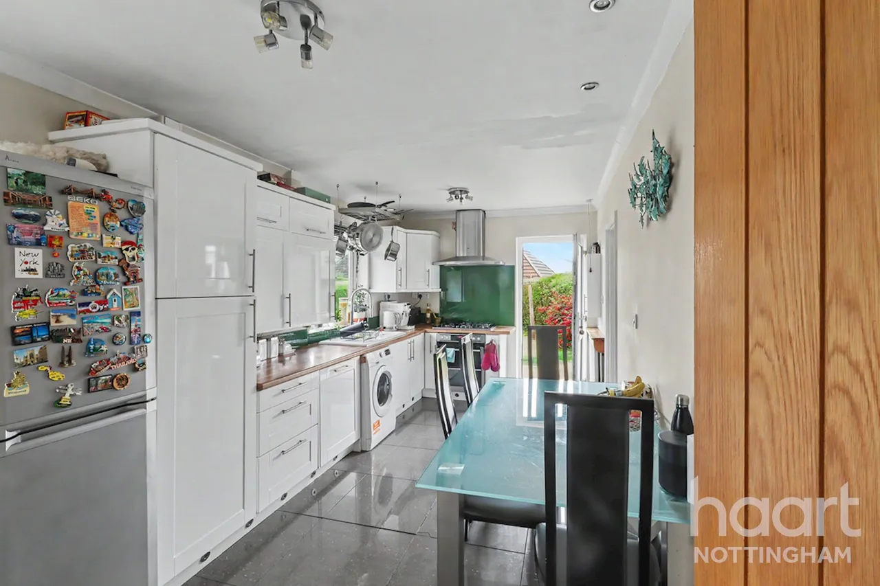 Sutton Passeys Crescent, Wollaton Park, NG8, photo 4