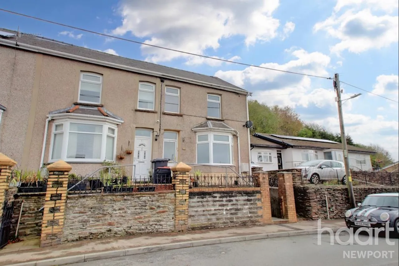 Bryn Gaer Terrace, photo 2