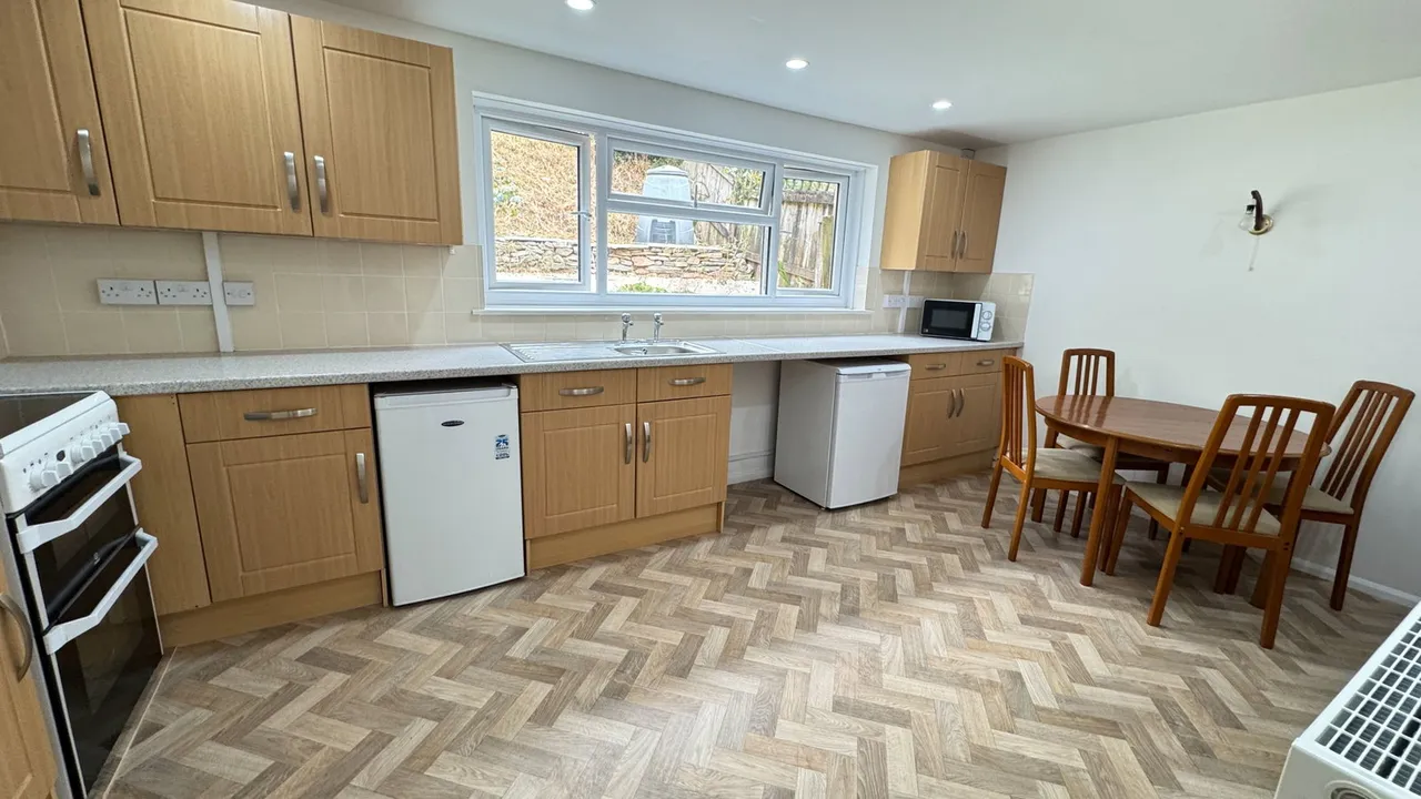 St. Andrews Close, Calstock, PL18, photo 4