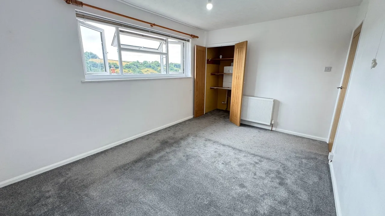 St. Andrews Close, Calstock, PL18, photo 15