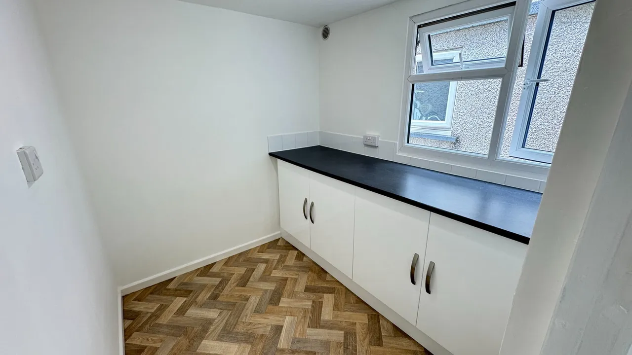 St. Andrews Close, Calstock, PL18, photo 8