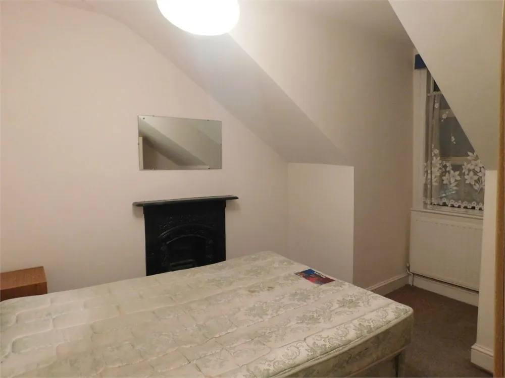 1 bed flat to rent — Castlehill Parade The Avenue, West Ealing, London, W13 8JP