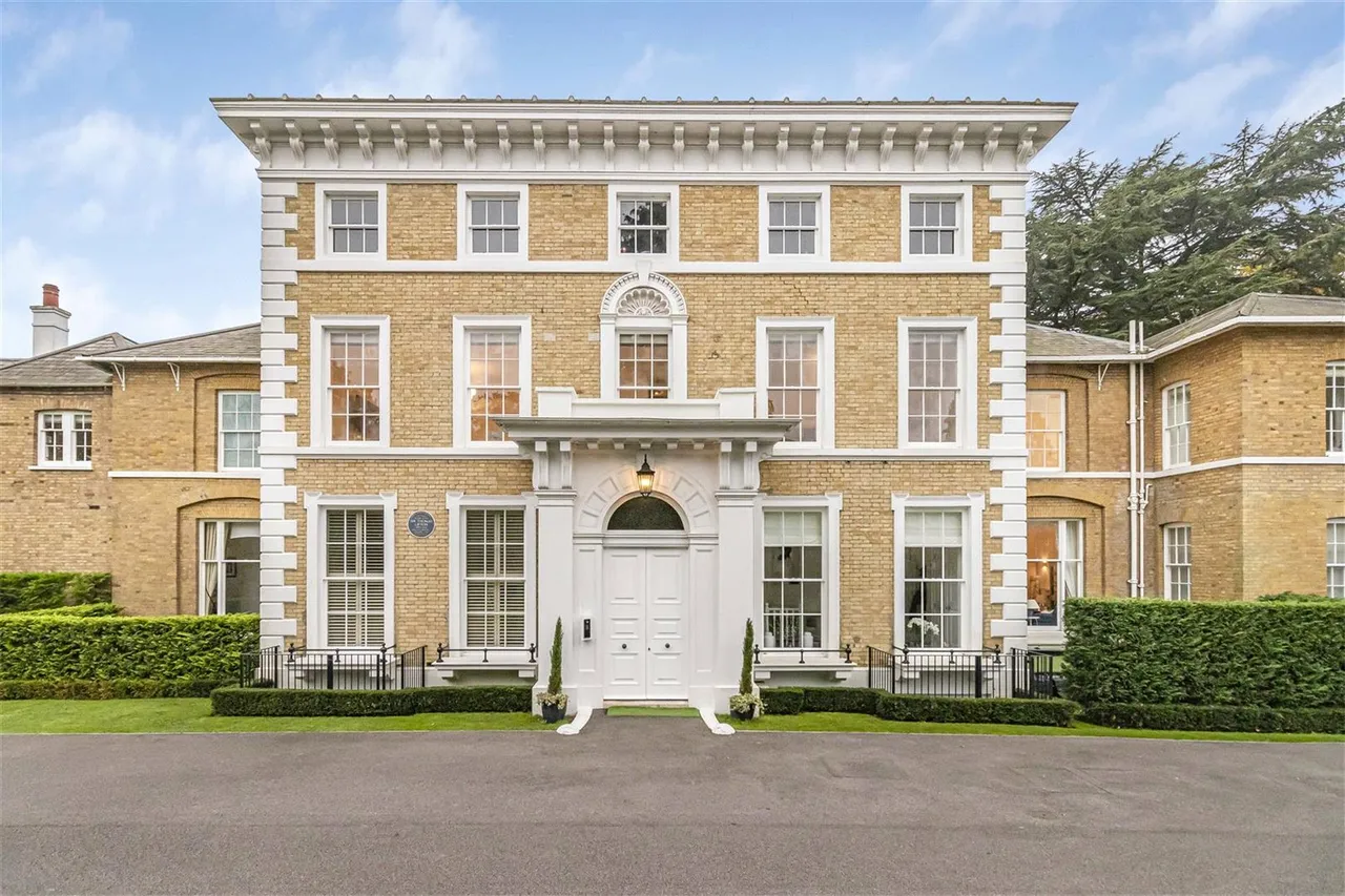2 bed flat to rent, Lipton Close, London, N14