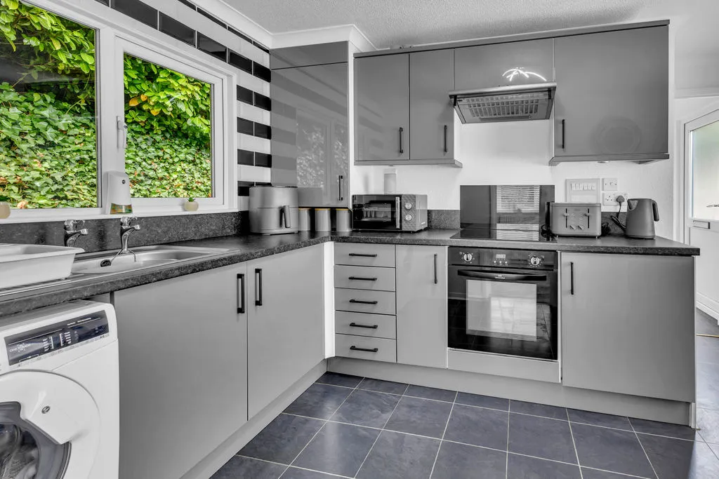 Gelder Clough, Heywood OL10 4BD, photo 5