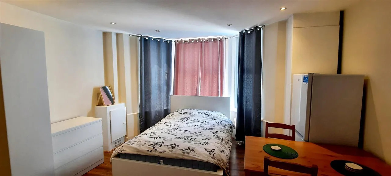 flat to rent — Hetley road, Sheperds Bush, London