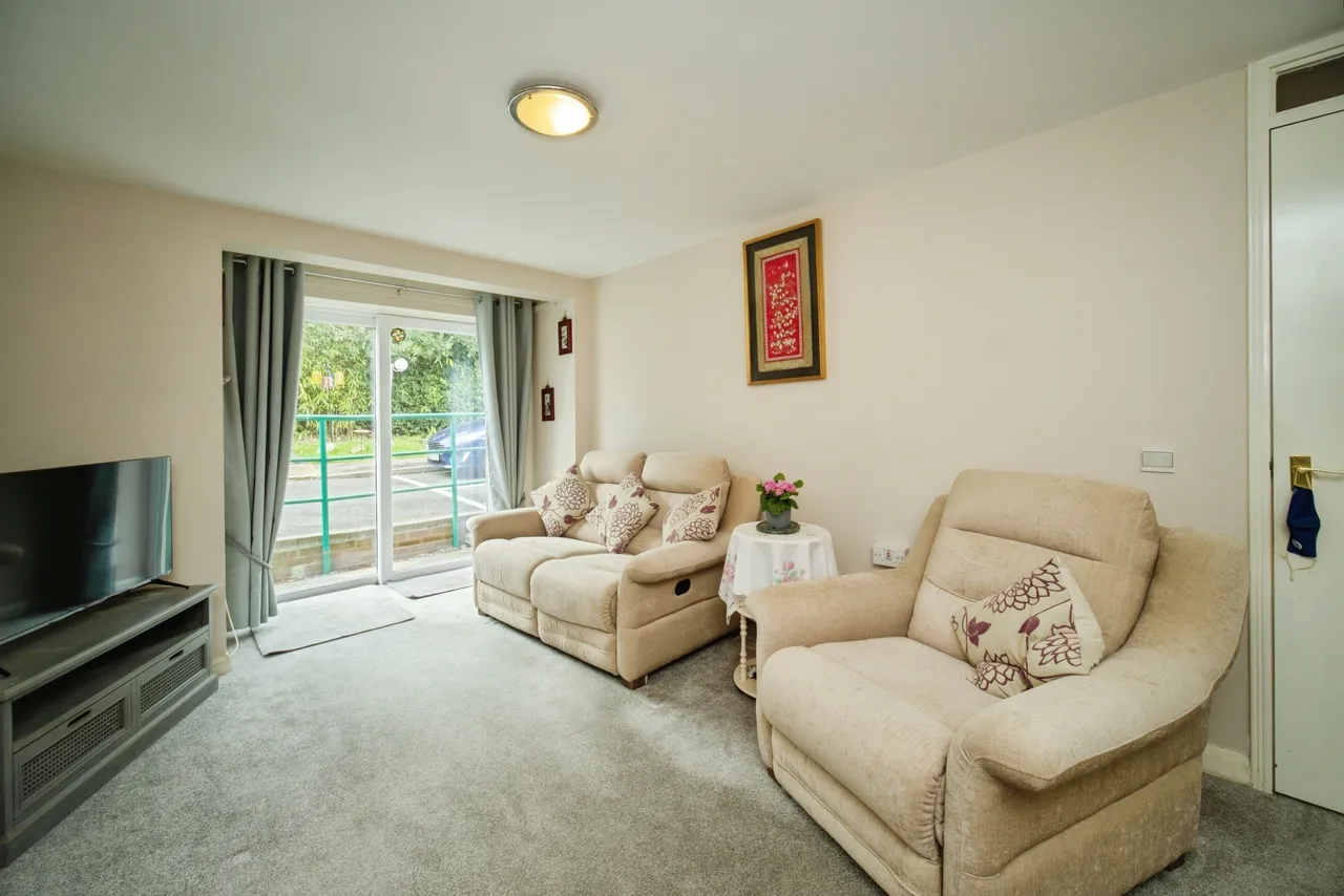 Clarence Road, Fleet, GU51, photo 2