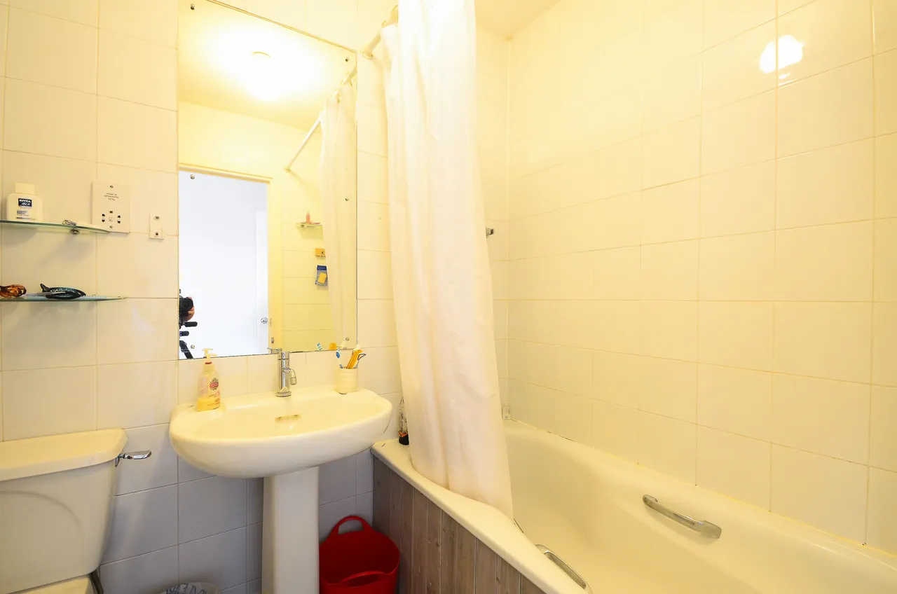 13 Artemis Court, Homer Drive, London, photo 11