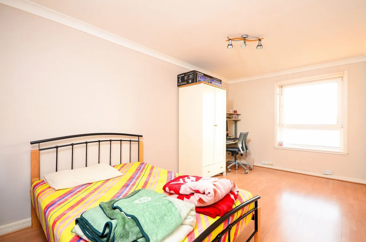 13 Artemis Court, Homer Drive, London, photo 12