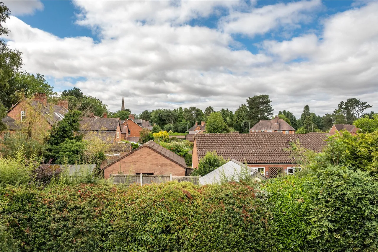Spire View, Bromsgrove, Worcestershire, B61 8DZ, photo 9