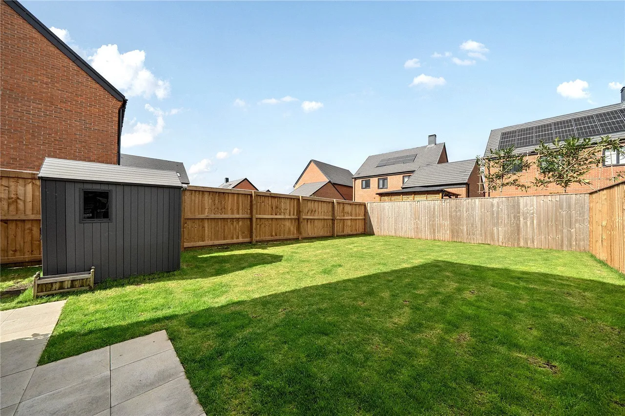 Saxon Drive, Heywood, OL10, photo 6