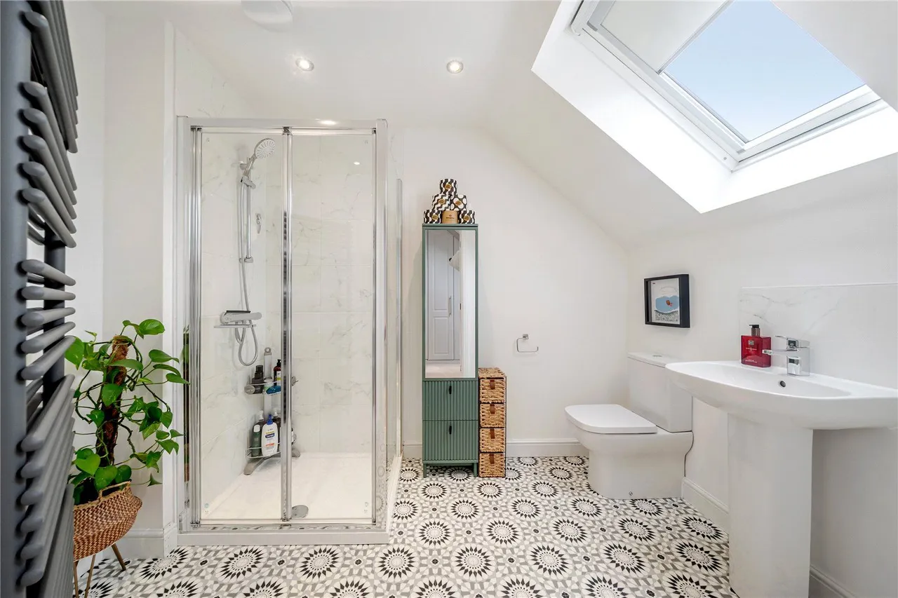 Saxon Drive, Heywood, OL10, photo 11