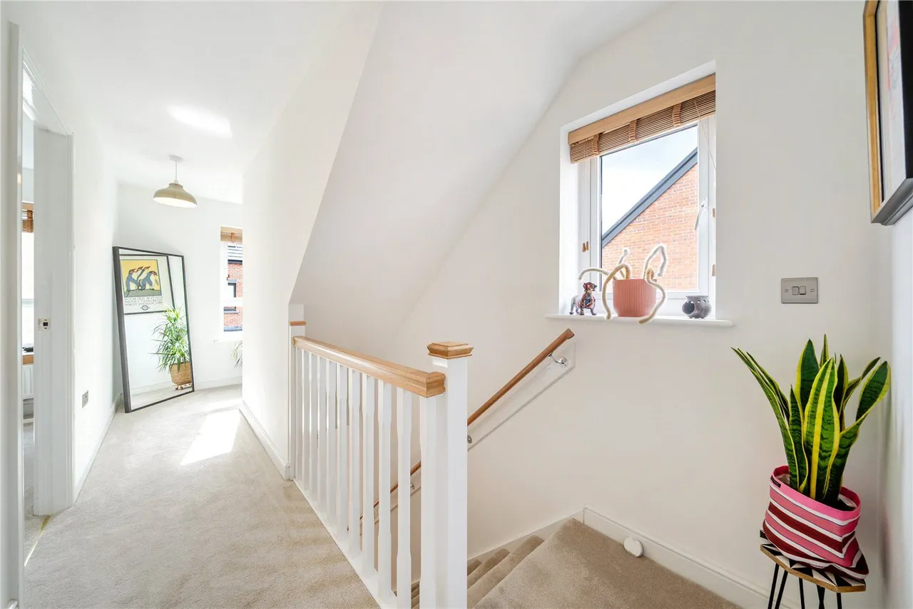Saxon Drive, Heywood, OL10, photo 13
