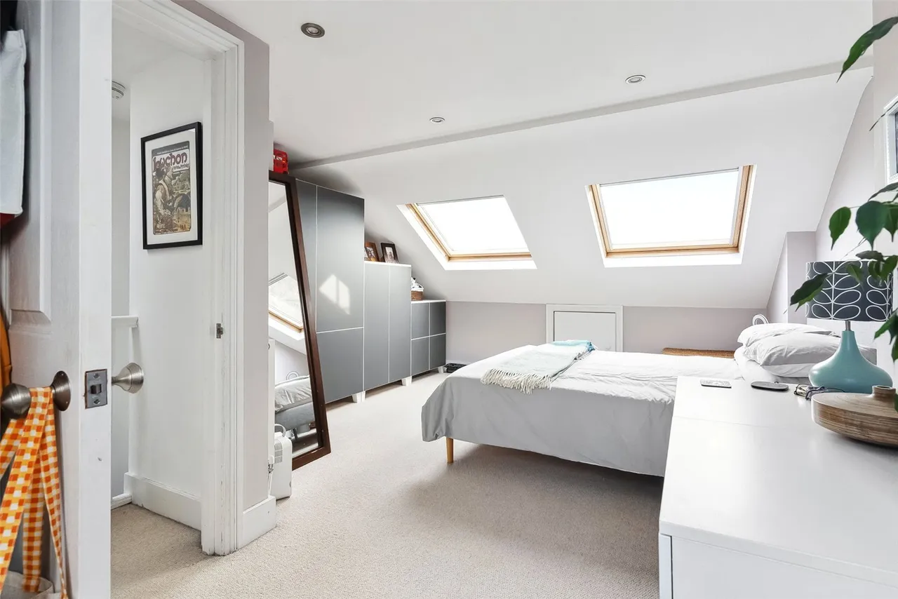 Priory Road, Hampton, TW12 2NT, photo 11