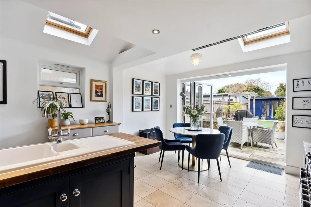 Priory Road, Hampton, TW12 2NT, photo 7