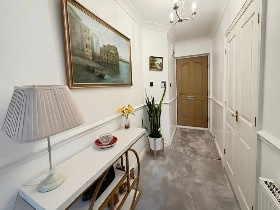 Windsor Road, Old Windsor, SL4, photo 10